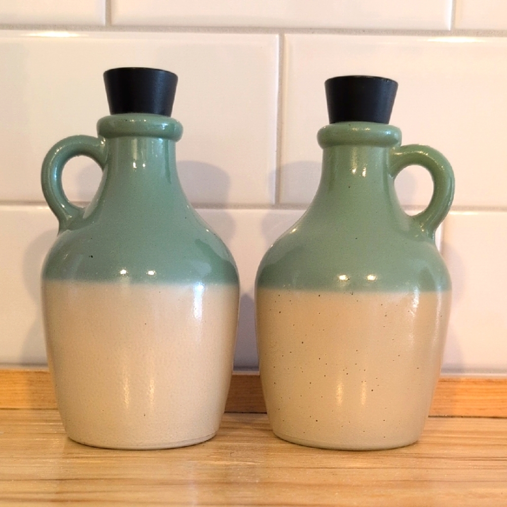 2 80s Avon Bay Run Aftershave Jug Bottles. 2 toned, green & beige stonewear.